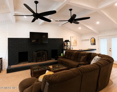 530 Palmer Avenue - Photo Thumbnail 13