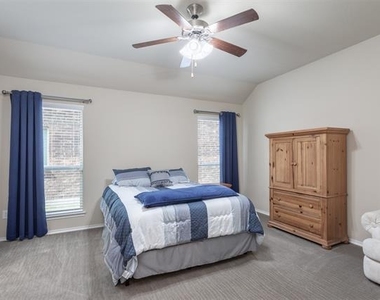 912 Lake Cypress Lane - Photo Thumbnail 19