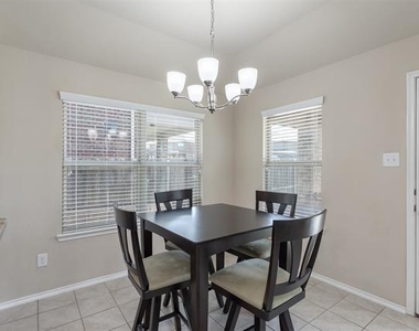 912 Lake Cypress Lane - Photo Thumbnail 13