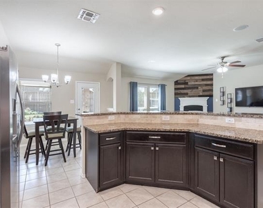 912 Lake Cypress Lane - Photo Thumbnail 15