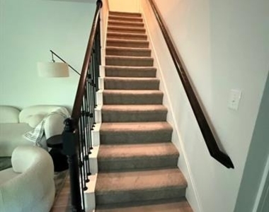 932 Crockett Street - Photo Thumbnail 2