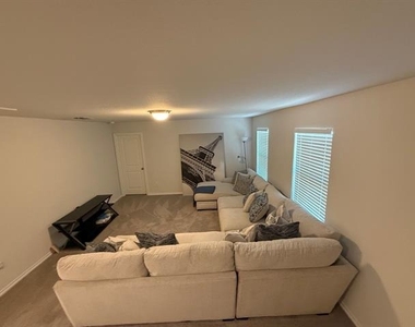 932 Crockett Street - Photo Thumbnail 25