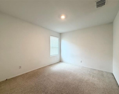 5903 Nyquist Way - Photo Thumbnail 8