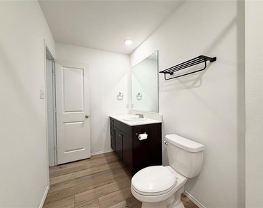 5903 Nyquist Way - Photo Thumbnail 18