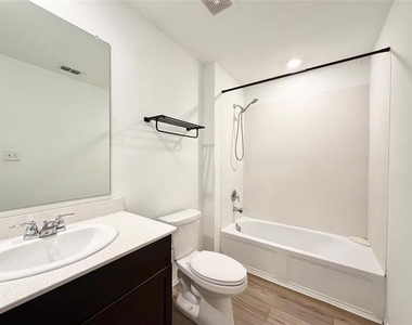 5903 Nyquist Way - Photo Thumbnail 17