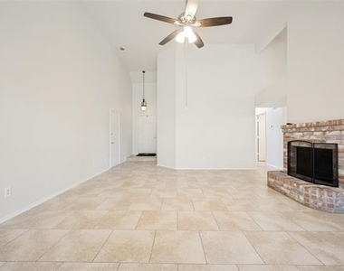 2515 Mountainview Drive - Photo Thumbnail 2