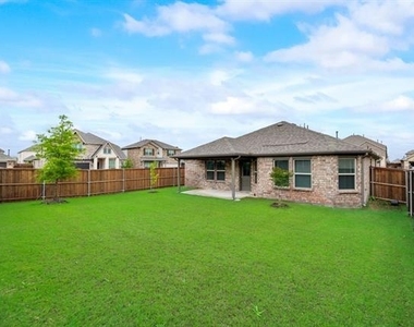 4544 Hemingway Avenue - Photo Thumbnail 16