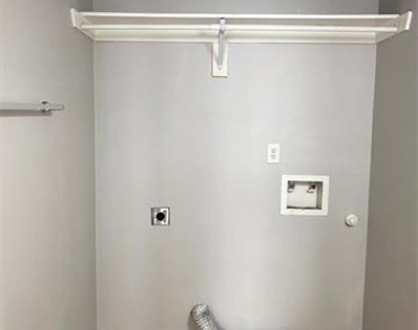 906 Parkplace Ridge - Photo Thumbnail 10