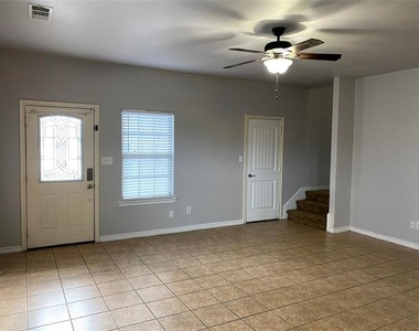 906 Parkplace Ridge - Photo Thumbnail 8