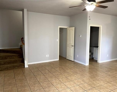 906 Parkplace Ridge - Photo Thumbnail 16