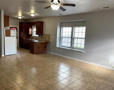 906 Parkplace Ridge - Photo Thumbnail 18