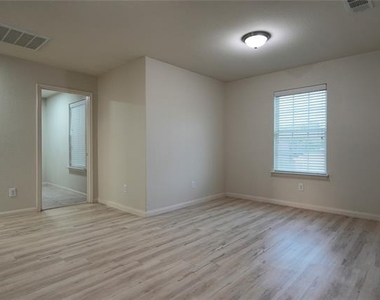 344 Magnolia Drive - Photo Thumbnail 12