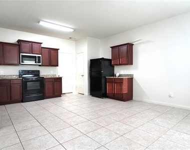 344 Magnolia Drive - Photo Thumbnail 4