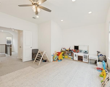 7117 Talon Drive - Photo Thumbnail 18