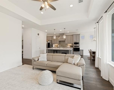 7117 Talon Drive - Photo Thumbnail 2