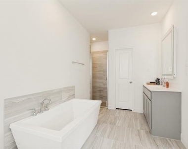 7117 Talon Drive - Photo Thumbnail 11
