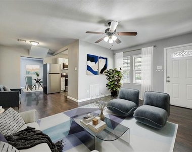 802 E Dallas Street - Photo Thumbnail 2