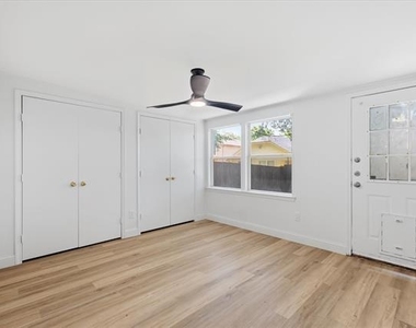 8812 Sabinas Trail - Photo Thumbnail 15