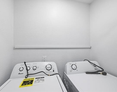 8812 Sabinas Trail - Photo Thumbnail 21