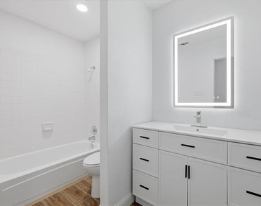 8812 Sabinas Trail - Photo Thumbnail 14