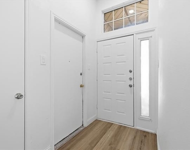 8812 Sabinas Trail - Photo Thumbnail 2