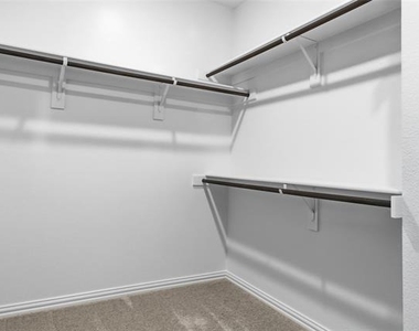1264 Daybreak Drive - Photo Thumbnail 17
