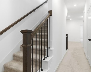1264 Daybreak Drive - Photo Thumbnail 18