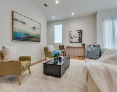 3812 San Jacinto Street - Photo Thumbnail 6
