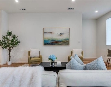 3812 San Jacinto Street - Photo Thumbnail 5