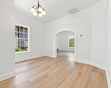 604 E Morton Street - Photo Thumbnail 9