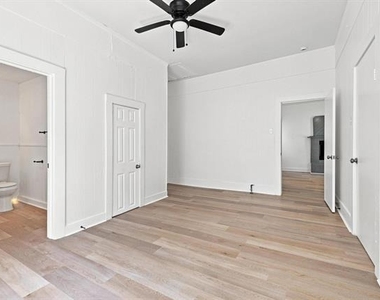 604 E Morton Street - Photo Thumbnail 17