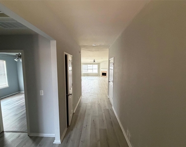 912 Tabasco Trail - Photo Thumbnail 1