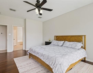 314 Blackhaw Drive - Photo Thumbnail 15