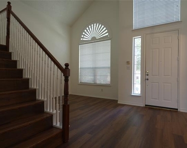 2032 Fox Glen Drive - Photo Thumbnail 11