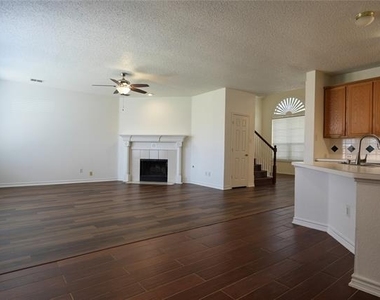 2032 Fox Glen Drive - Photo Thumbnail 10