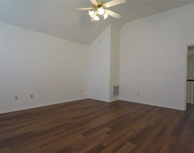2032 Fox Glen Drive - Photo Thumbnail 14