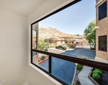 9820 N Central Avenue - Photo Thumbnail 11