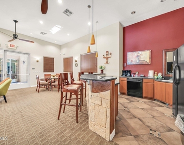 9820 N Central Avenue - Photo Thumbnail 24