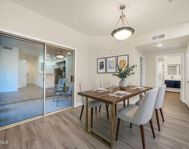 9820 N Central Avenue - Photo Thumbnail 5
