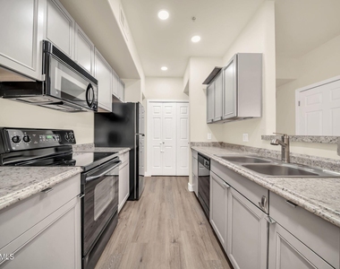 9820 N Central Avenue - Photo Thumbnail 1