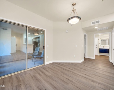 9820 N Central Avenue - Photo Thumbnail 8