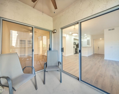 9820 N Central Avenue - Photo Thumbnail 19