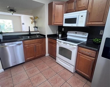 167 Riviera Circle - Photo Thumbnail 1