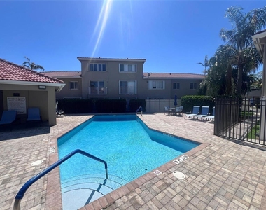167 Riviera Circle - Photo Thumbnail 19