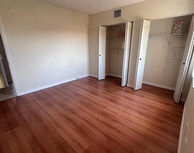 167 Riviera Circle - Photo Thumbnail 14
