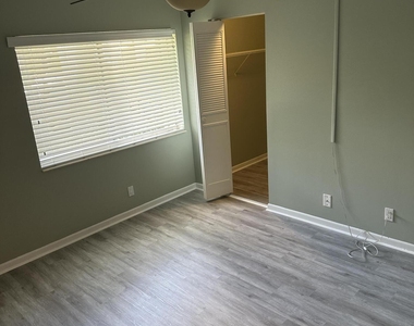436 Pine Glen Lane - Photo Thumbnail 8