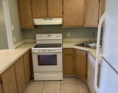 436 Pine Glen Lane - Photo Thumbnail 4