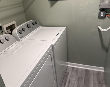 436 Pine Glen Lane - Photo Thumbnail 11