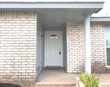 4729 Nash Drive - Photo Thumbnail 1