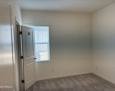 20109 W Palo Verde Drive - Photo Thumbnail 23